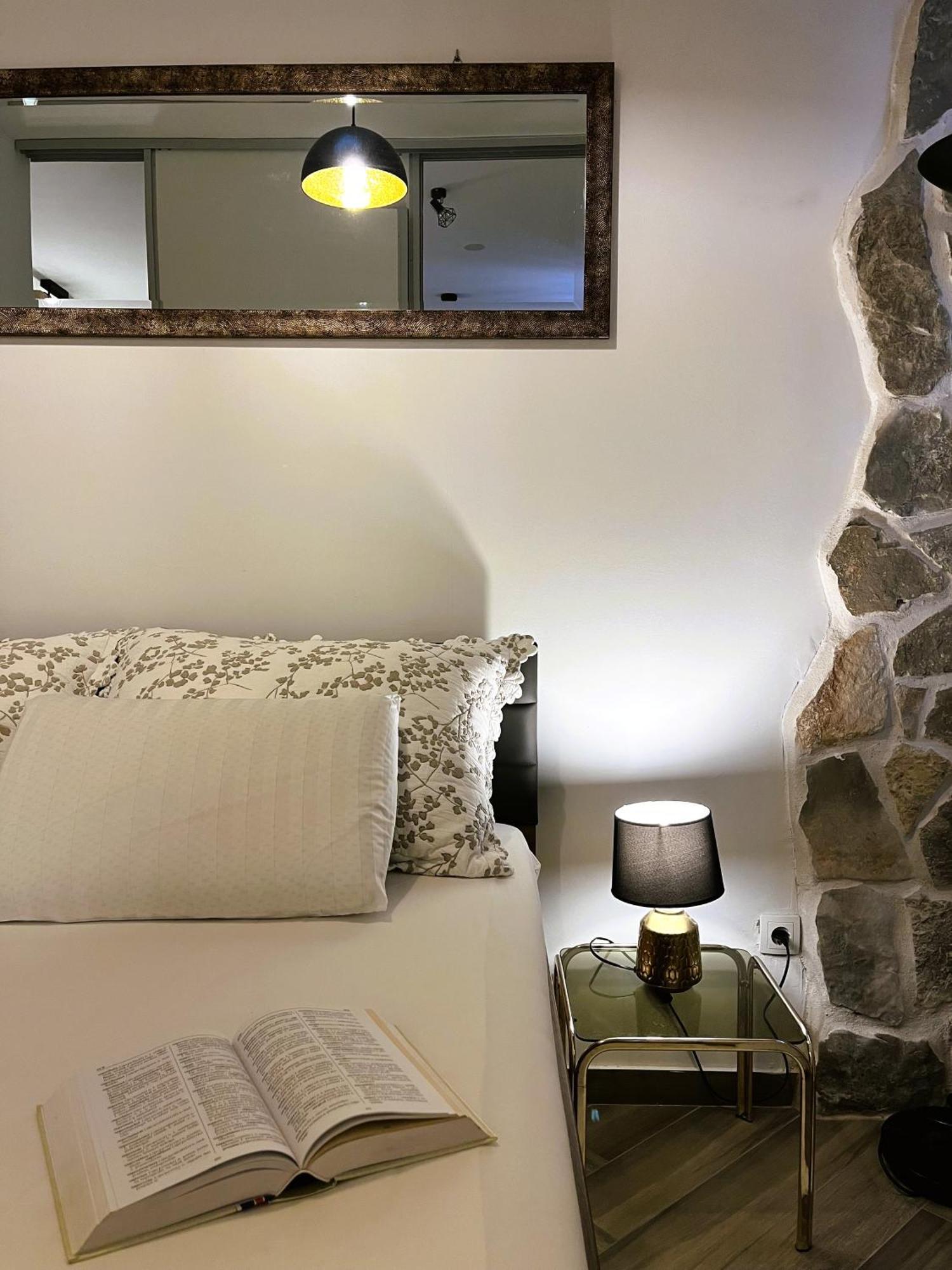 Madona Di Appartement