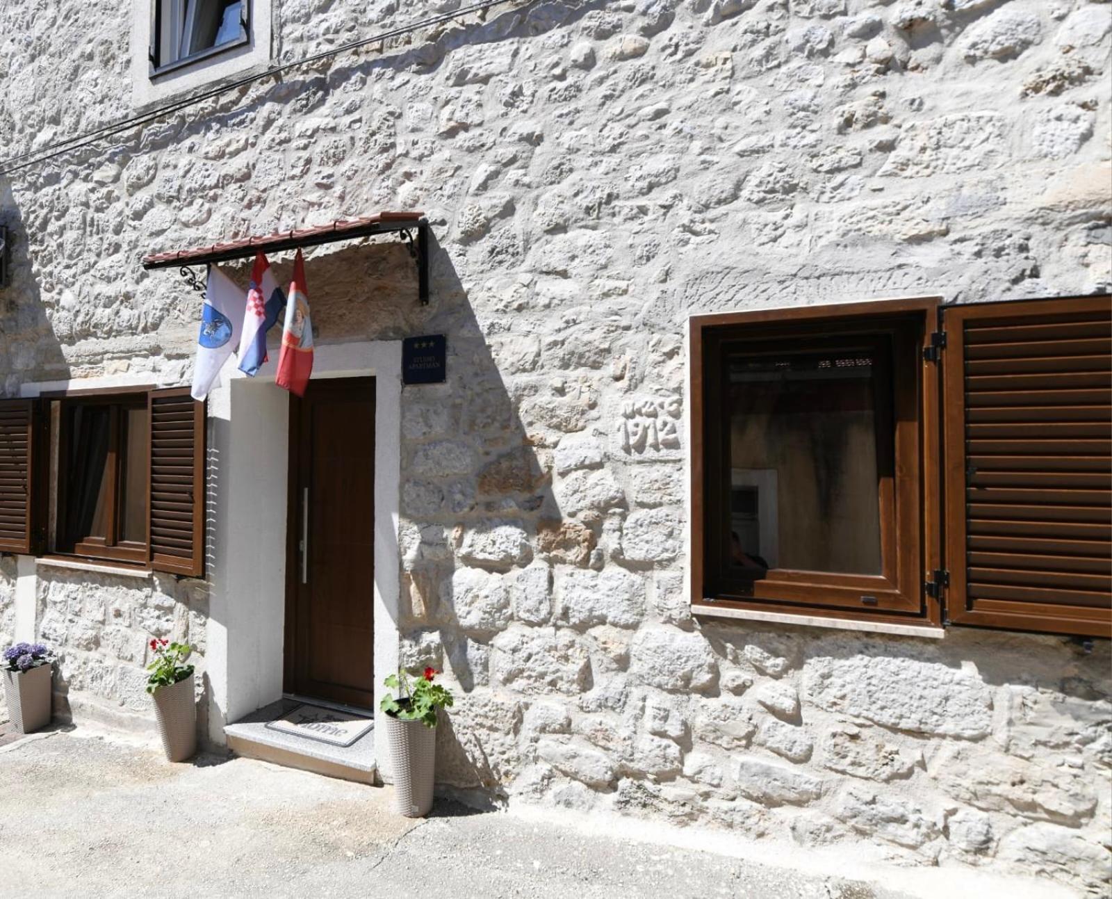 Madona Di Appartement Sinj