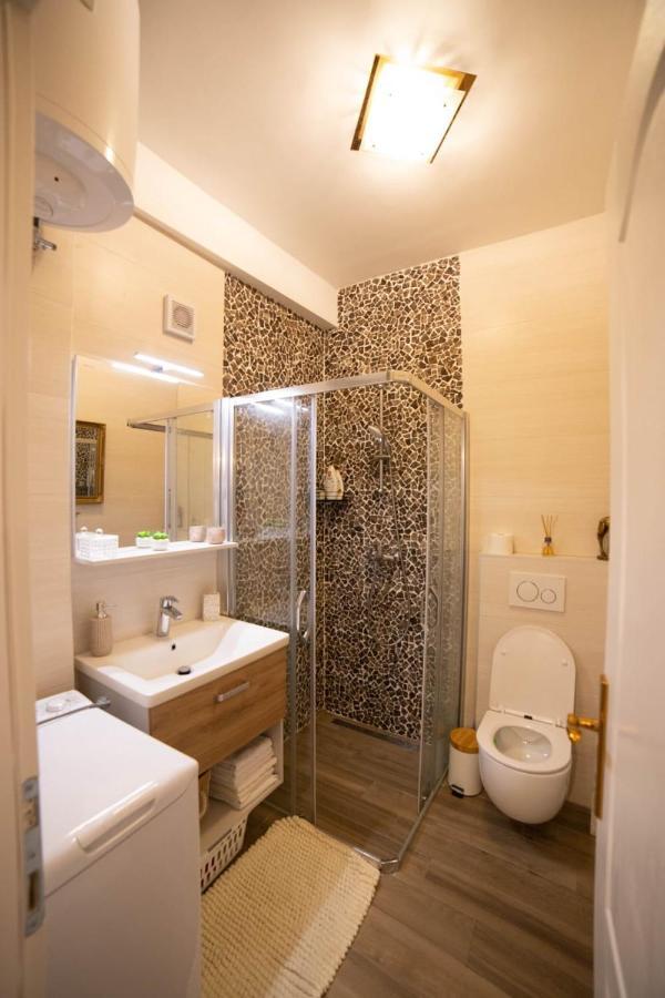 Madona Di Apartment
